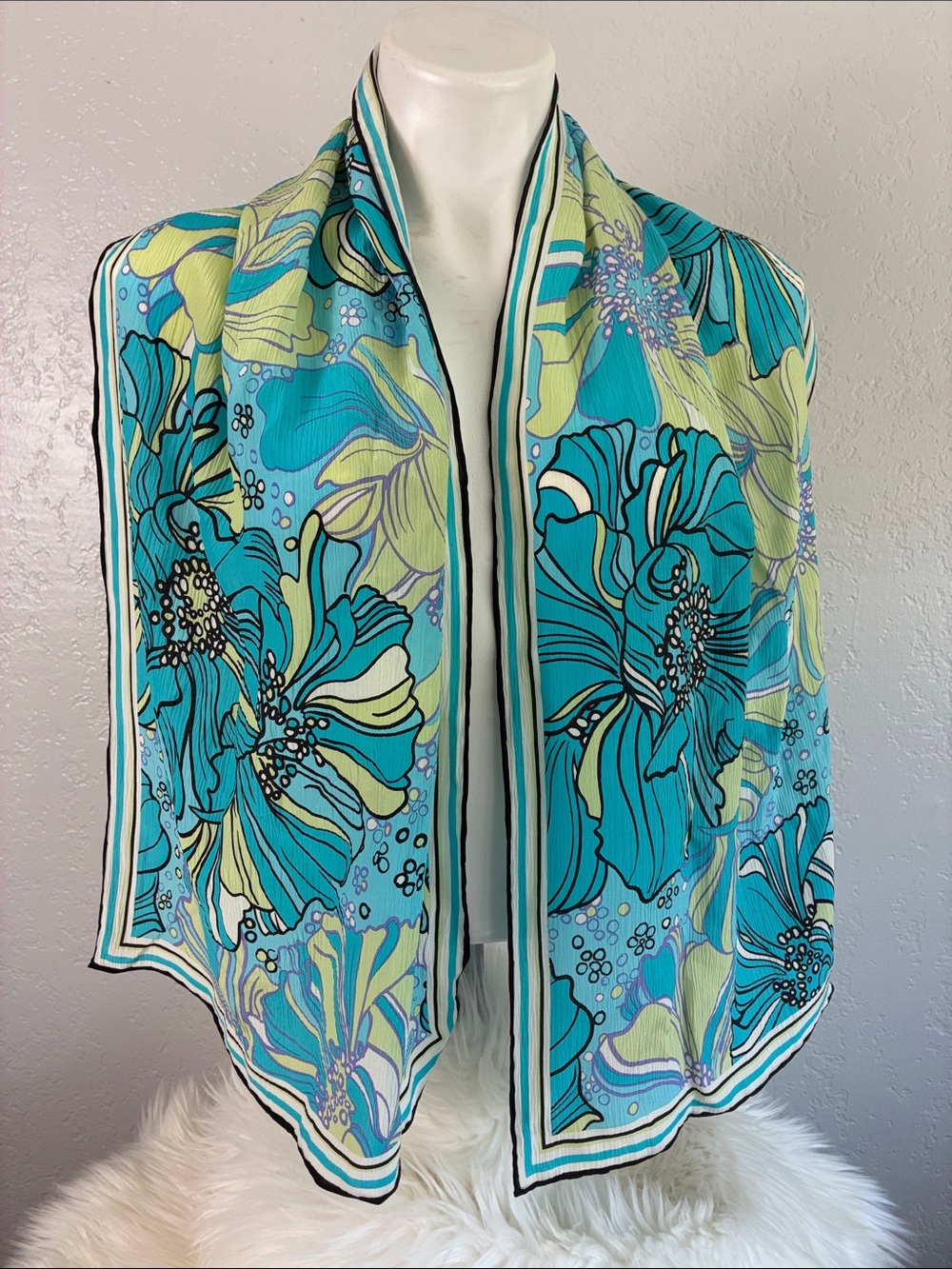 Vintage Carlisle  Floral Lightweight  Scarf